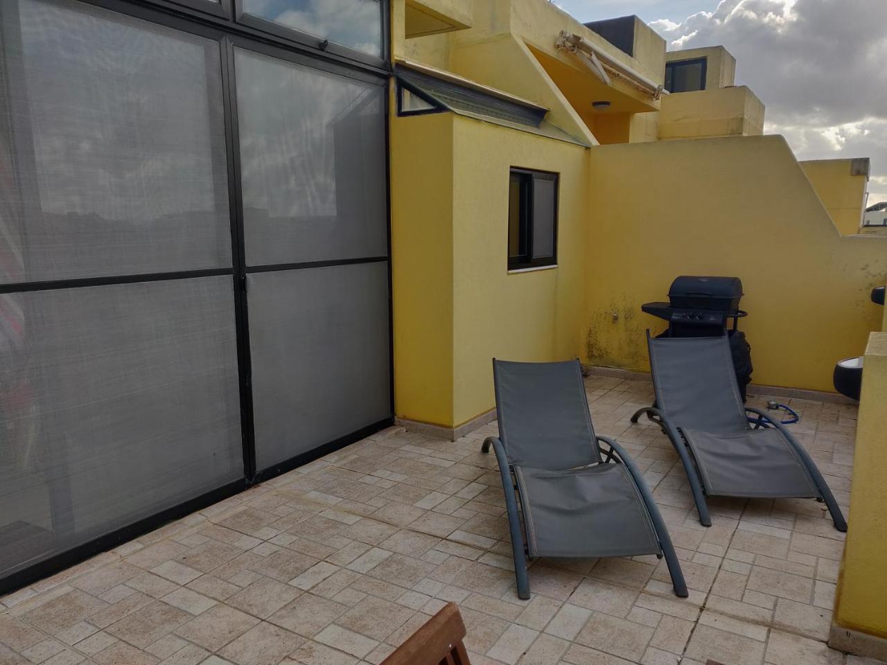 Apartamento Panoramic Penthouse In Marsascala Which Enjoys Sea And Country Views Marsaskala Exterior foto