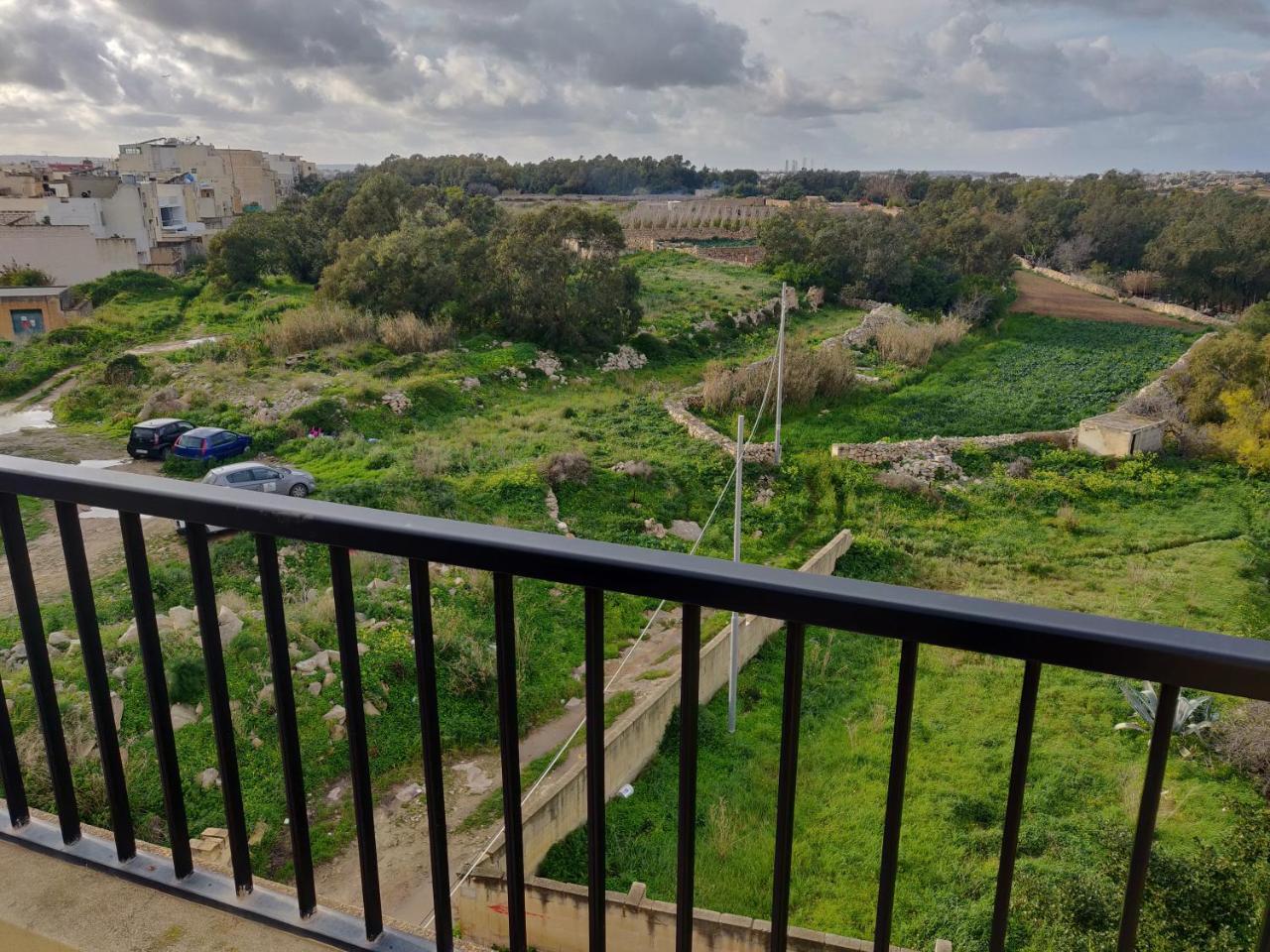 Apartamento Panoramic Penthouse In Marsascala Which Enjoys Sea And Country Views Marsaskala Exterior foto