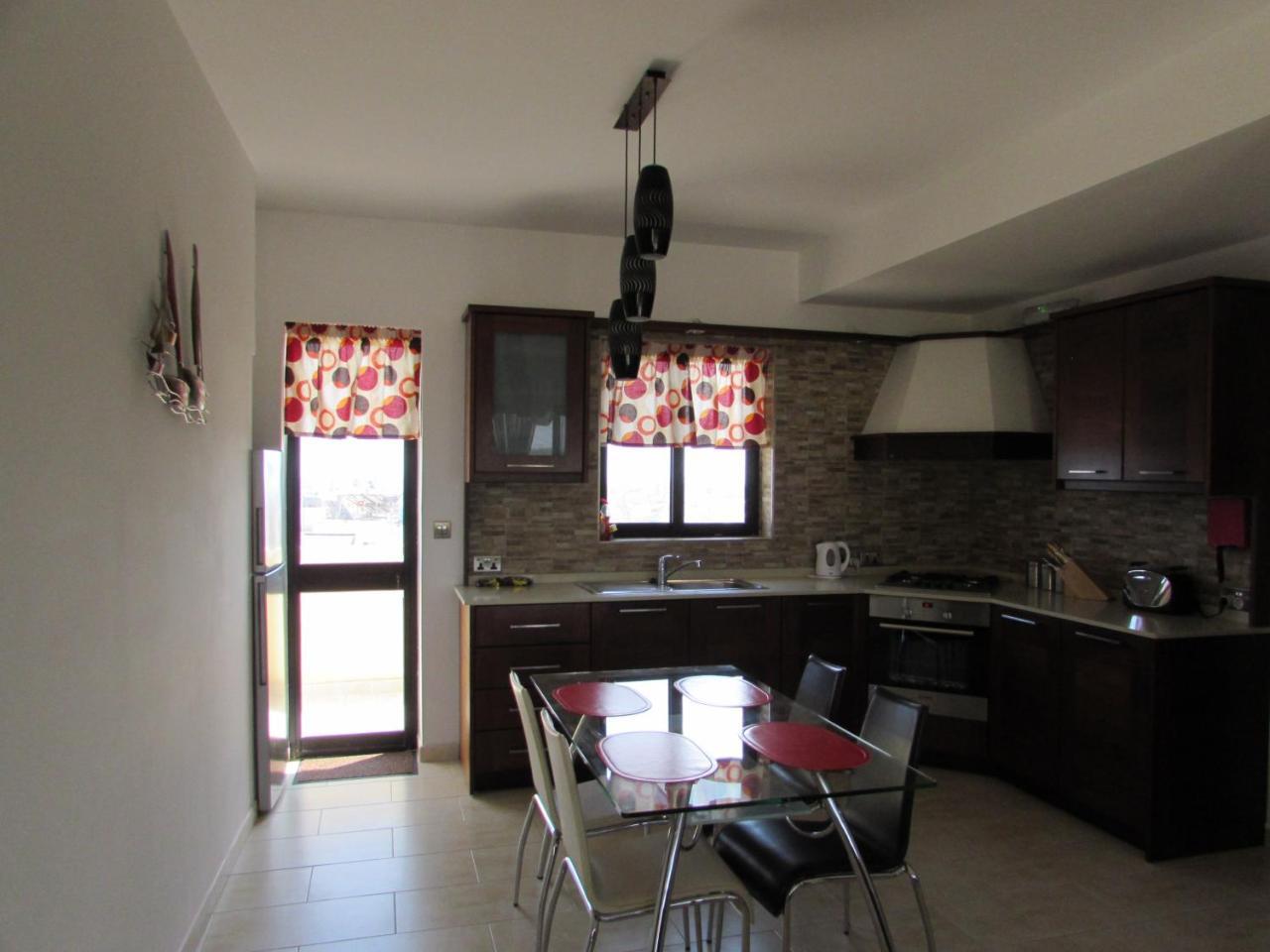 Apartamento Panoramic Penthouse In Marsascala Which Enjoys Sea And Country Views Marsaskala Exterior foto