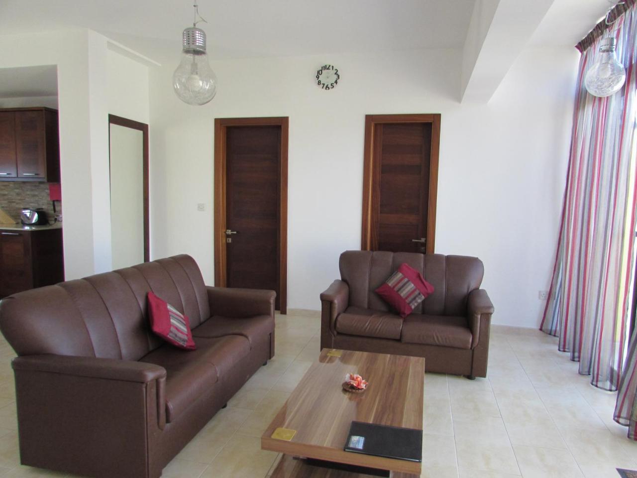 Apartamento Panoramic Penthouse In Marsascala Which Enjoys Sea And Country Views Marsaskala Exterior foto