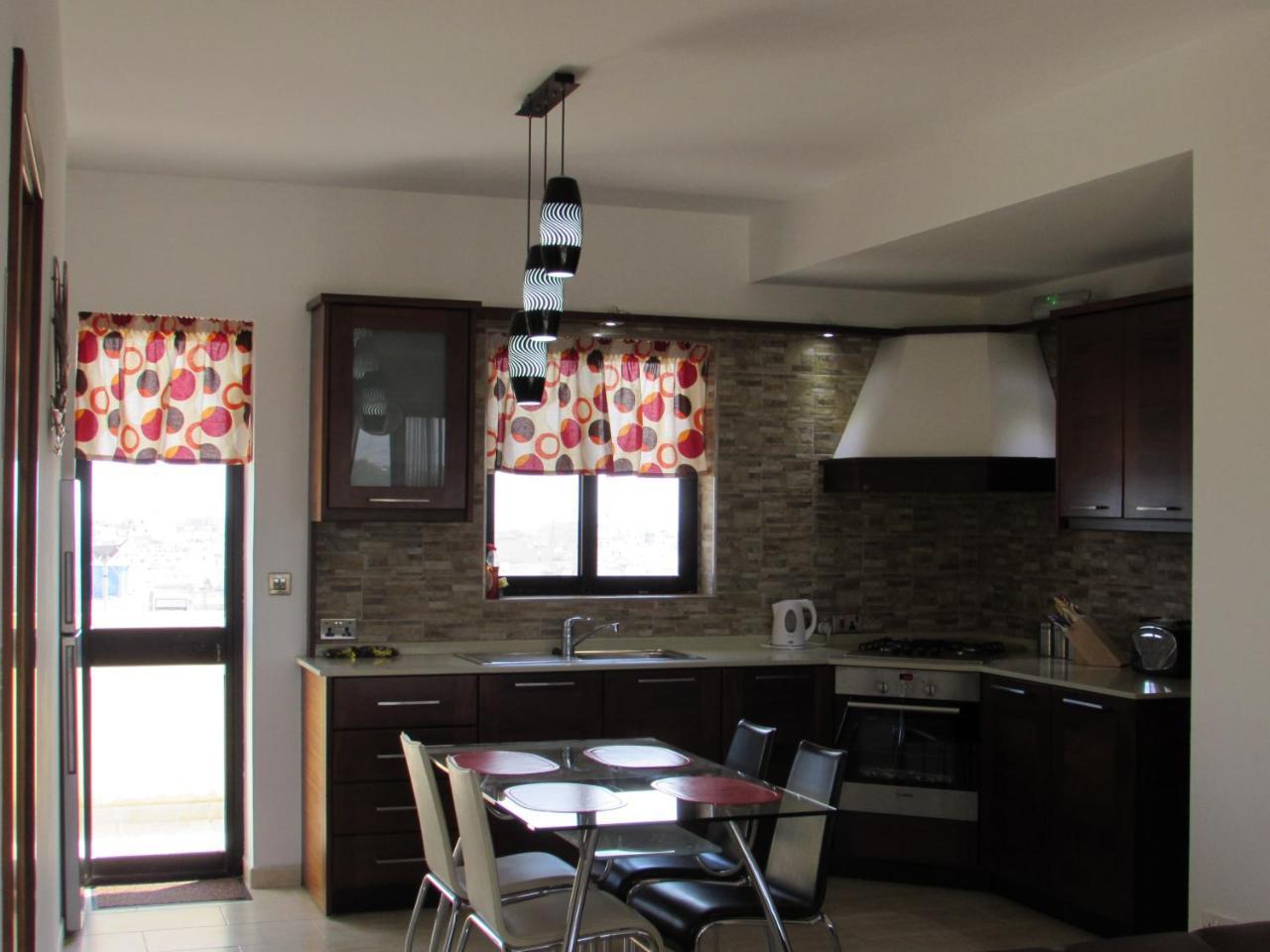 Apartamento Panoramic Penthouse In Marsascala Which Enjoys Sea And Country Views Marsaskala Exterior foto