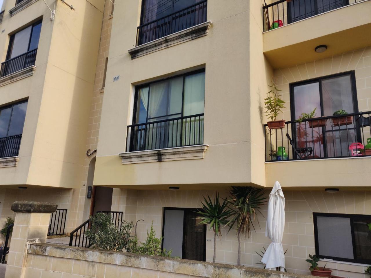 Apartamento Panoramic Penthouse In Marsascala Which Enjoys Sea And Country Views Marsaskala Exterior foto