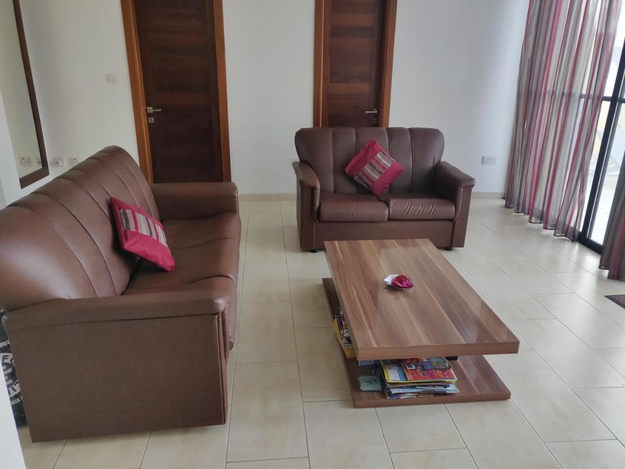 Apartamento Panoramic Penthouse In Marsascala Which Enjoys Sea And Country Views Marsaskala Exterior foto