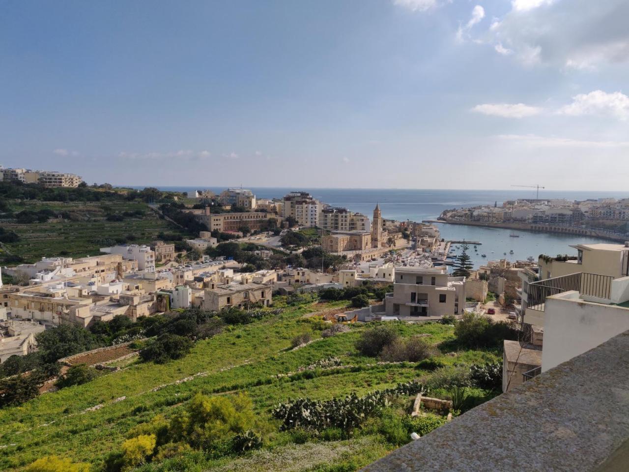 Apartamento Panoramic Penthouse In Marsascala Which Enjoys Sea And Country Views Marsaskala Exterior foto
