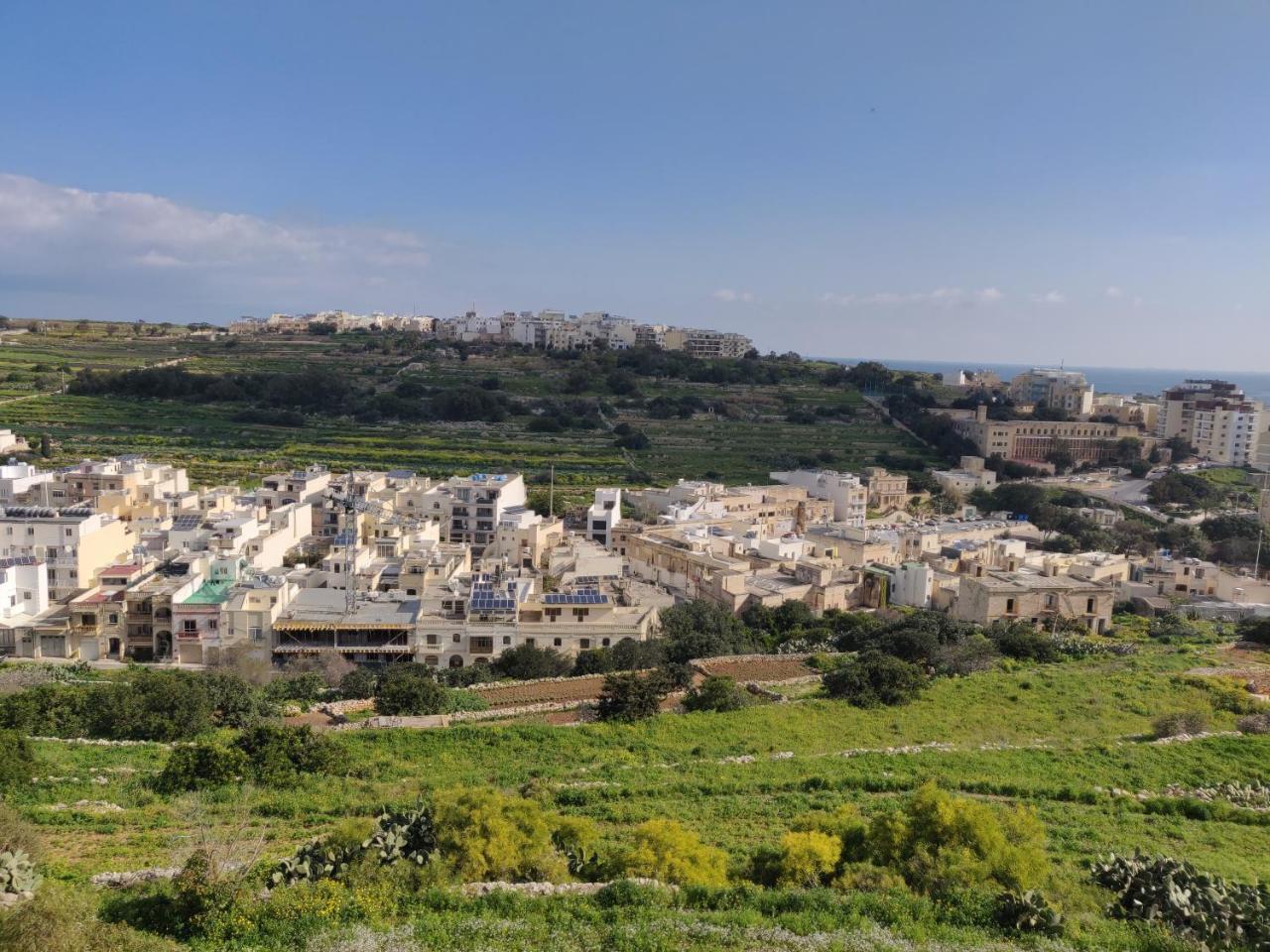 Apartamento Panoramic Penthouse In Marsascala Which Enjoys Sea And Country Views Marsaskala Exterior foto
